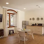 Nava 4*