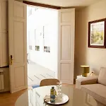 Nava Hotell 4*